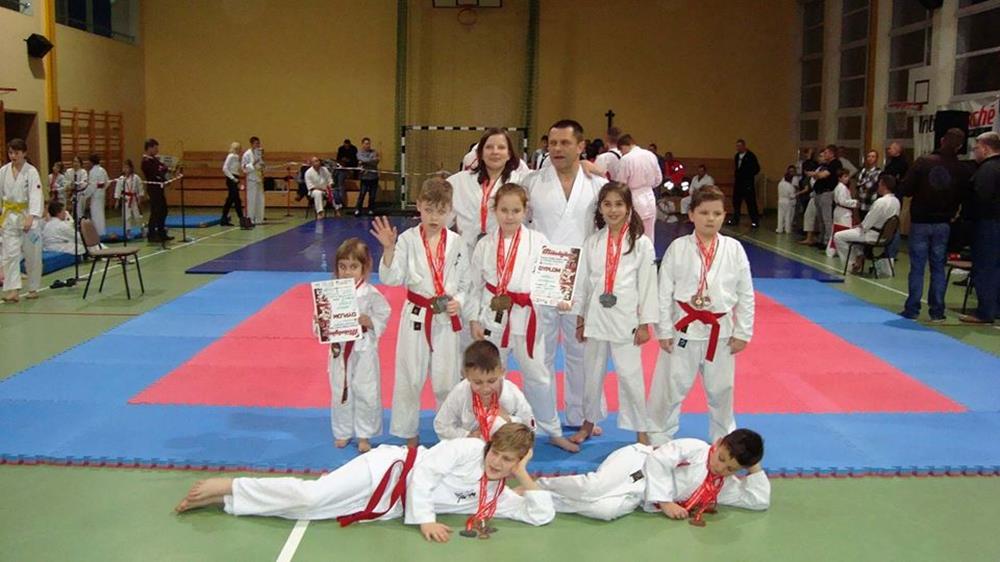 III miejsce UKS „SATO” Kazimierz Biskupi w Mikołajkowym Pucharze Polski Dzieci i Młodzieży w Karate Tsunami